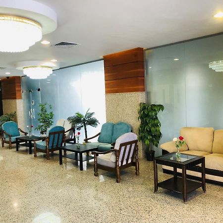Zodiac Hotel Apartments Fahaheel Koeweit Buitenkant foto
