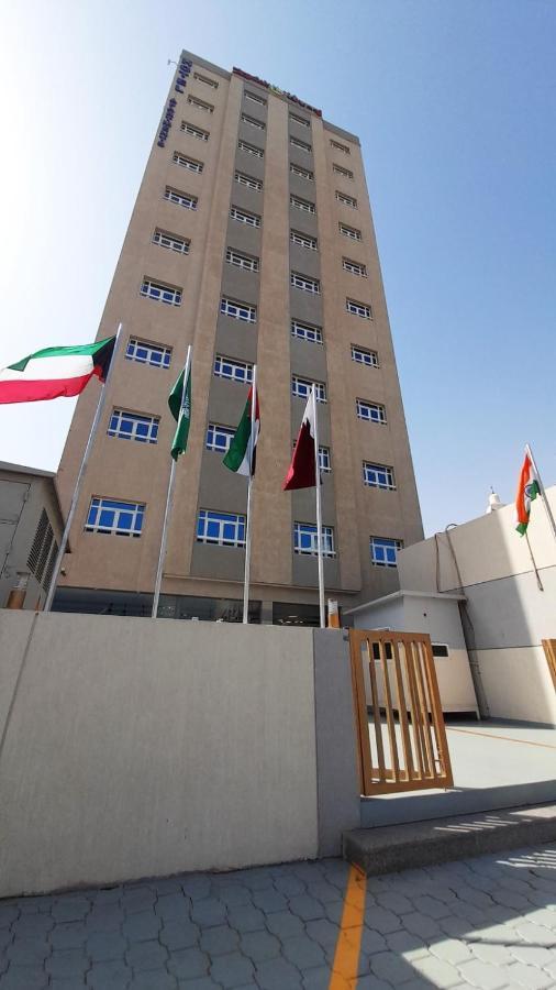 Zodiac Hotel Apartments Fahaheel Koeweit Buitenkant foto