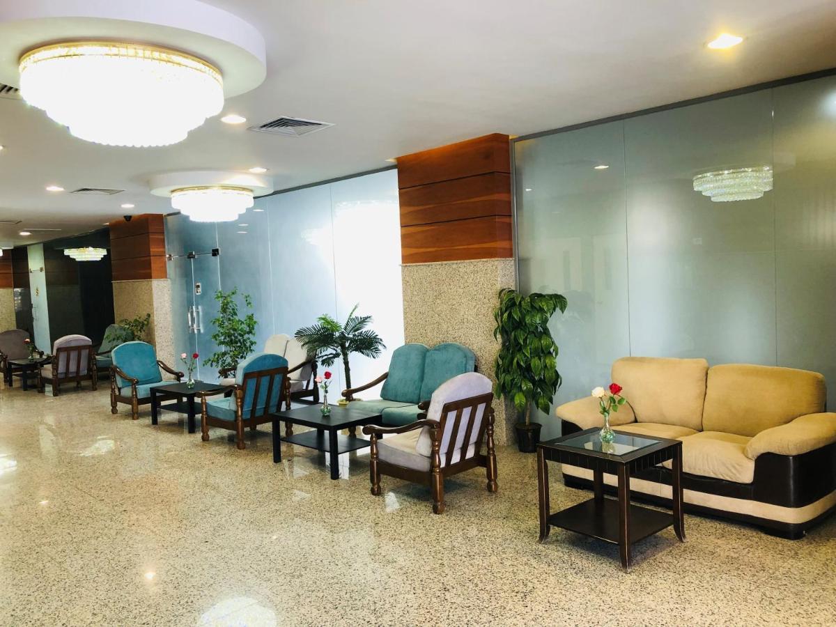 Zodiac Hotel Apartments Fahaheel Koeweit Buitenkant foto
