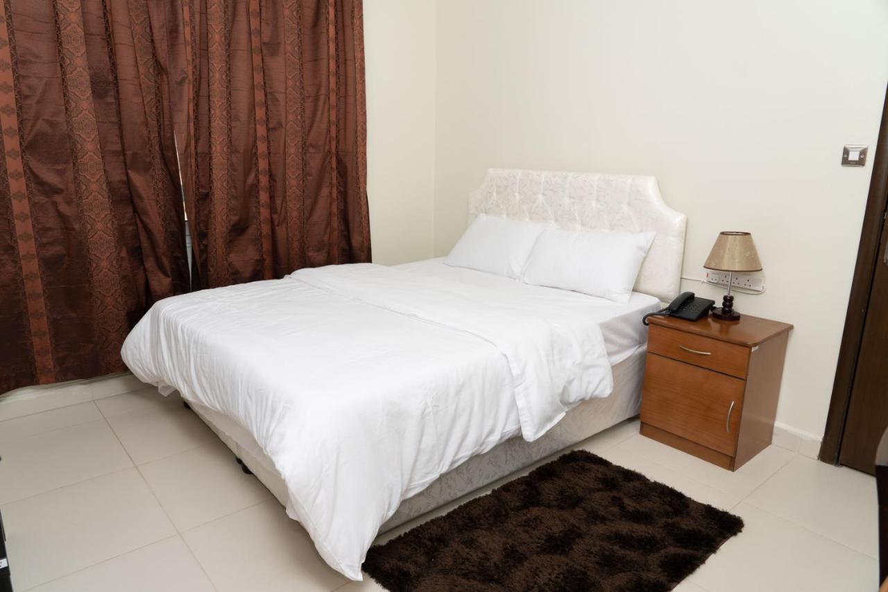 Zodiac Hotel Apartments Fahaheel Koeweit Buitenkant foto