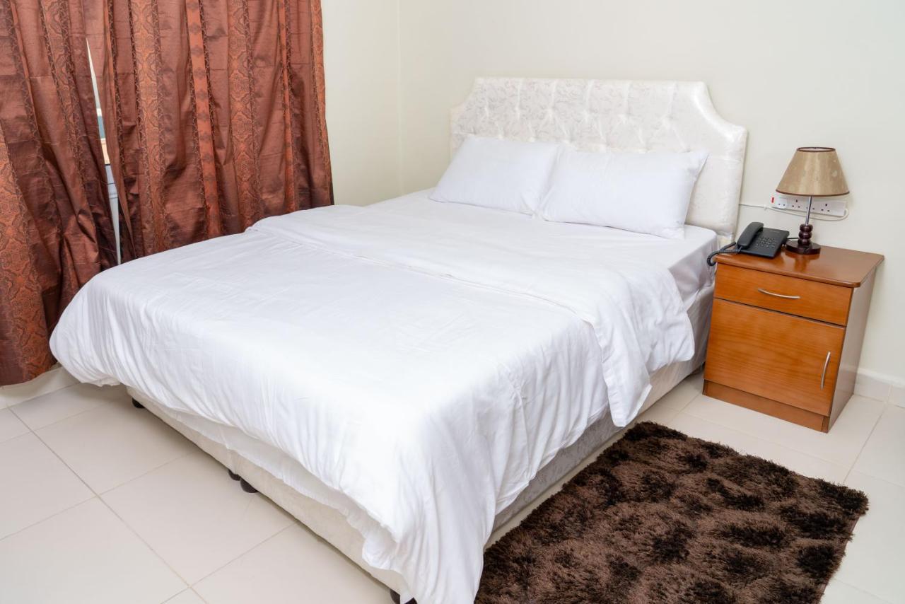 Zodiac Hotel Apartments Fahaheel Koeweit Buitenkant foto