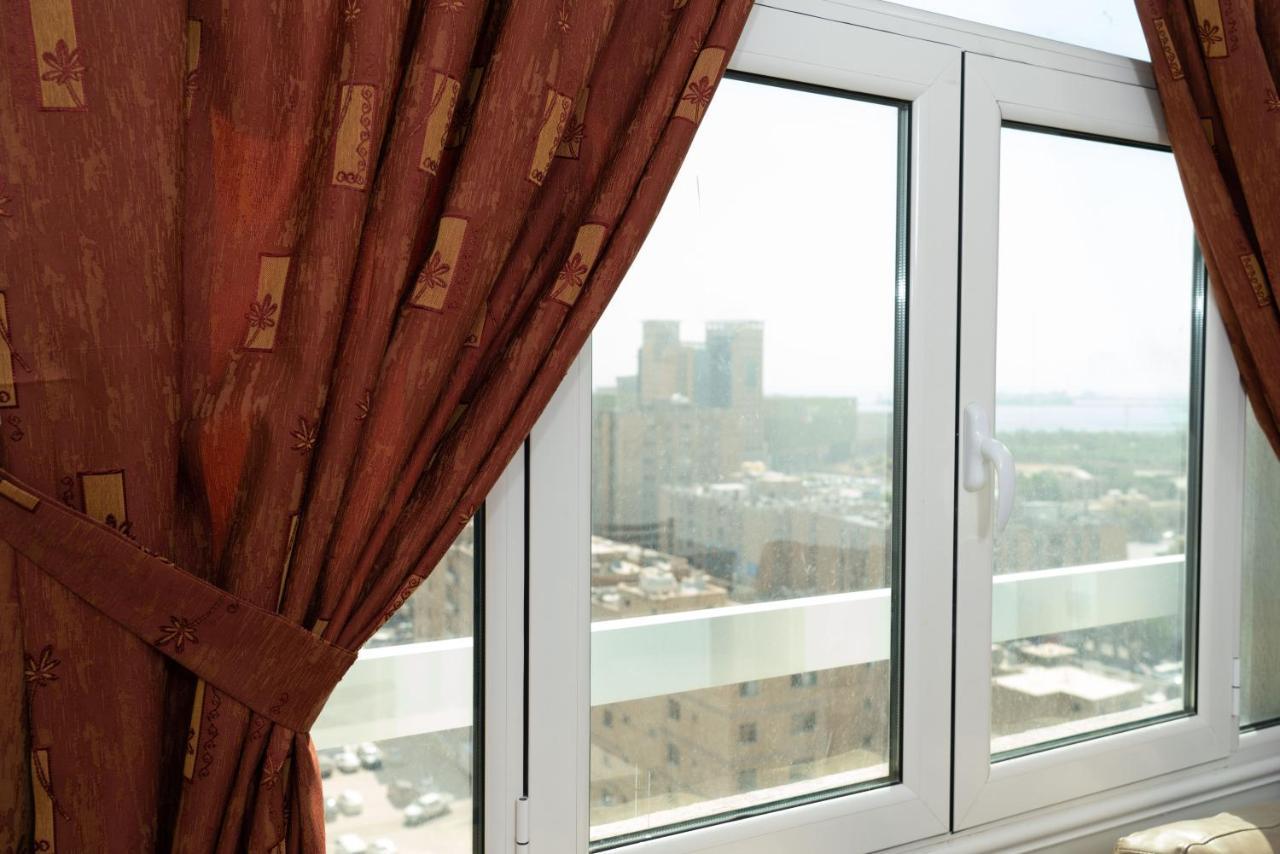 Zodiac Hotel Apartments Fahaheel Koeweit Buitenkant foto