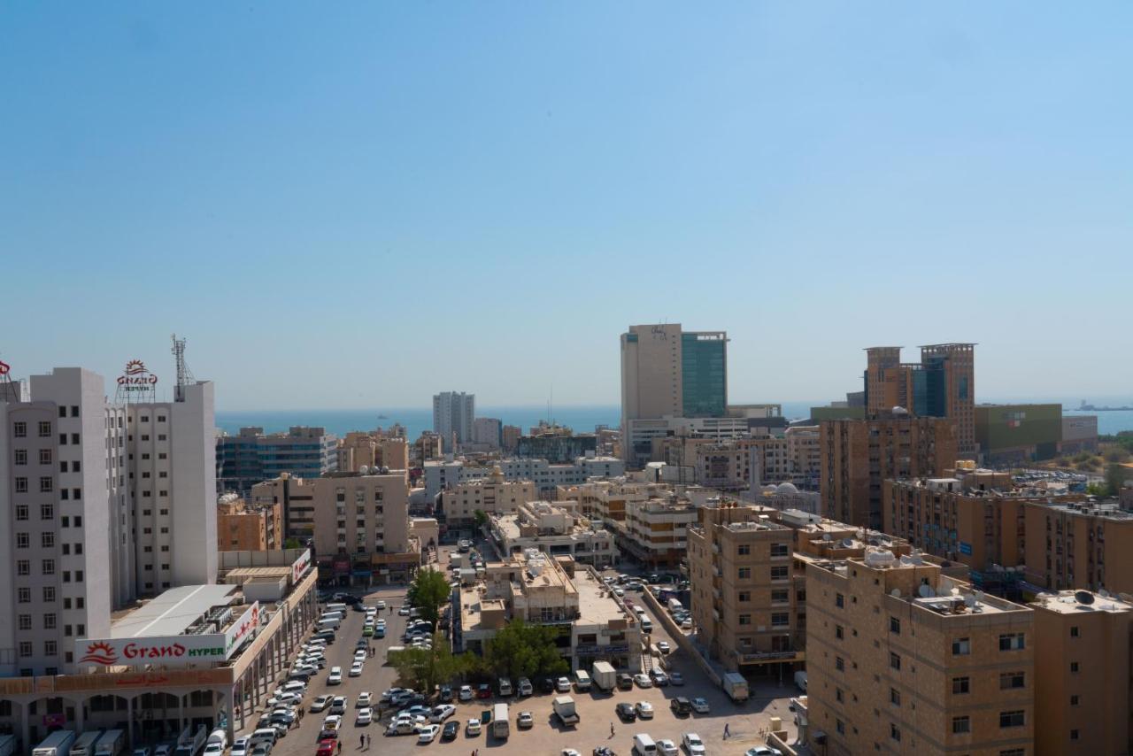 Zodiac Hotel Apartments Fahaheel Koeweit Buitenkant foto