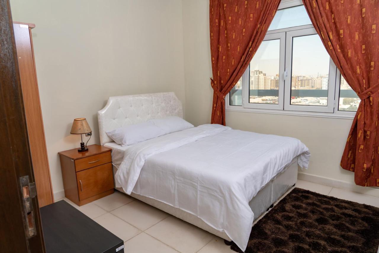 Zodiac Hotel Apartments Fahaheel Koeweit Buitenkant foto